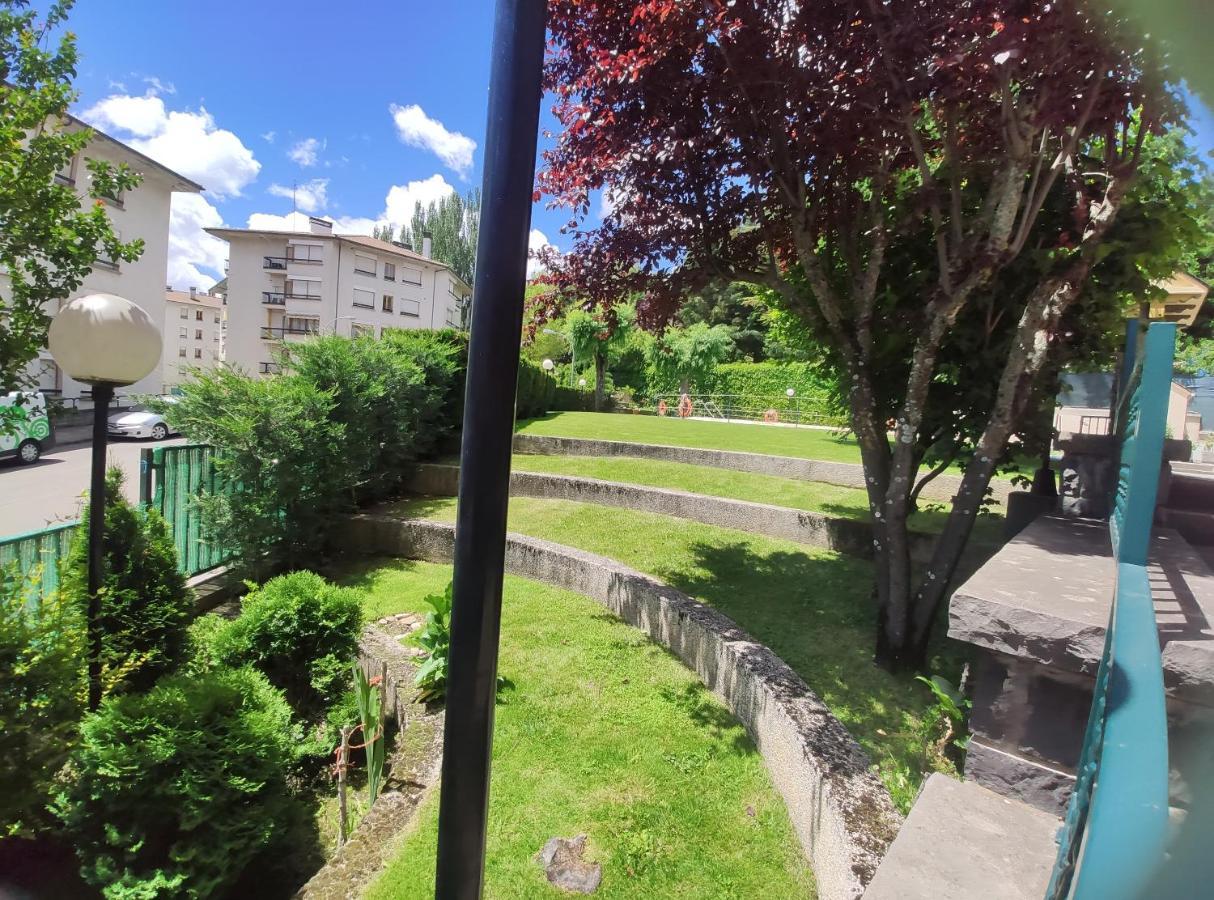 Apartamento Alba Jaca Exterior photo